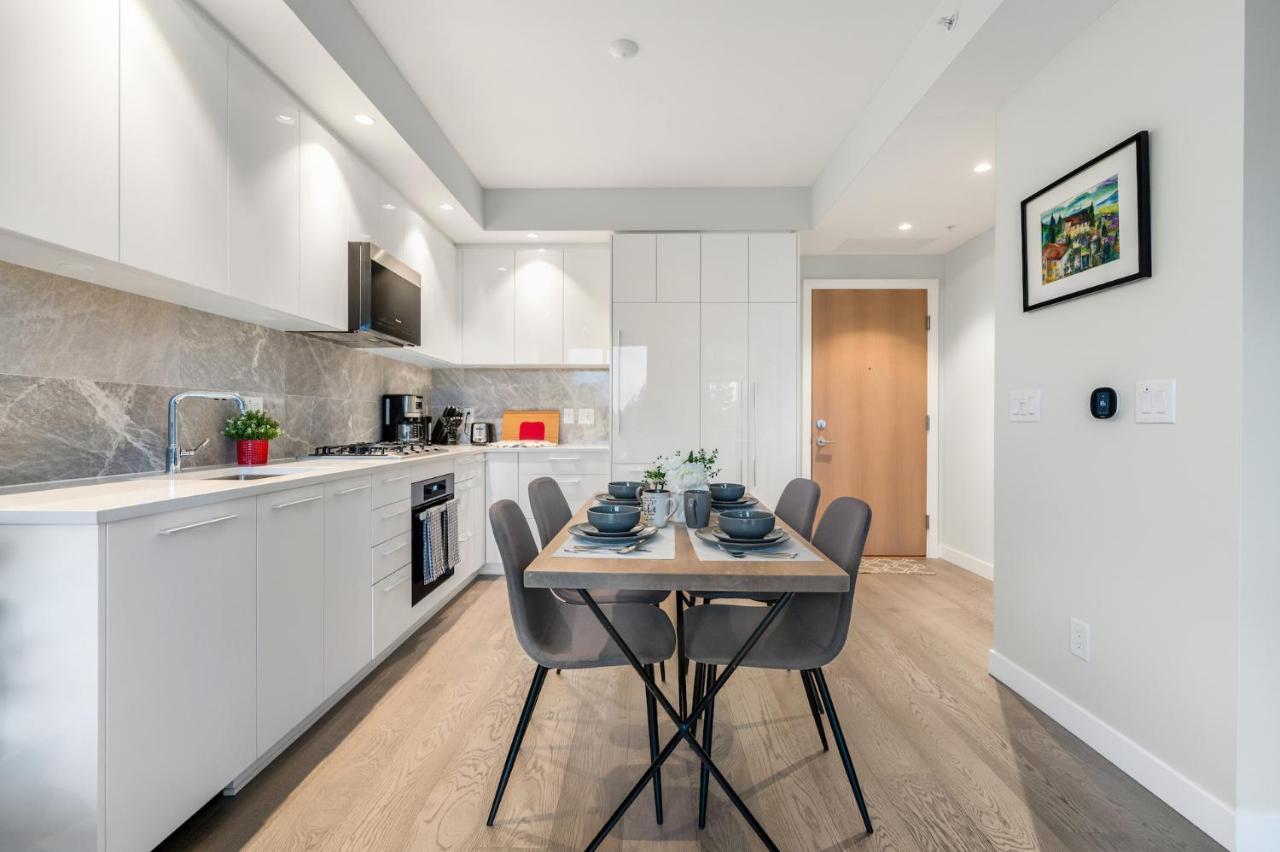 Modern Comfort At Ubc: 1Br Condo Near Campus Vancouver Luaran gambar