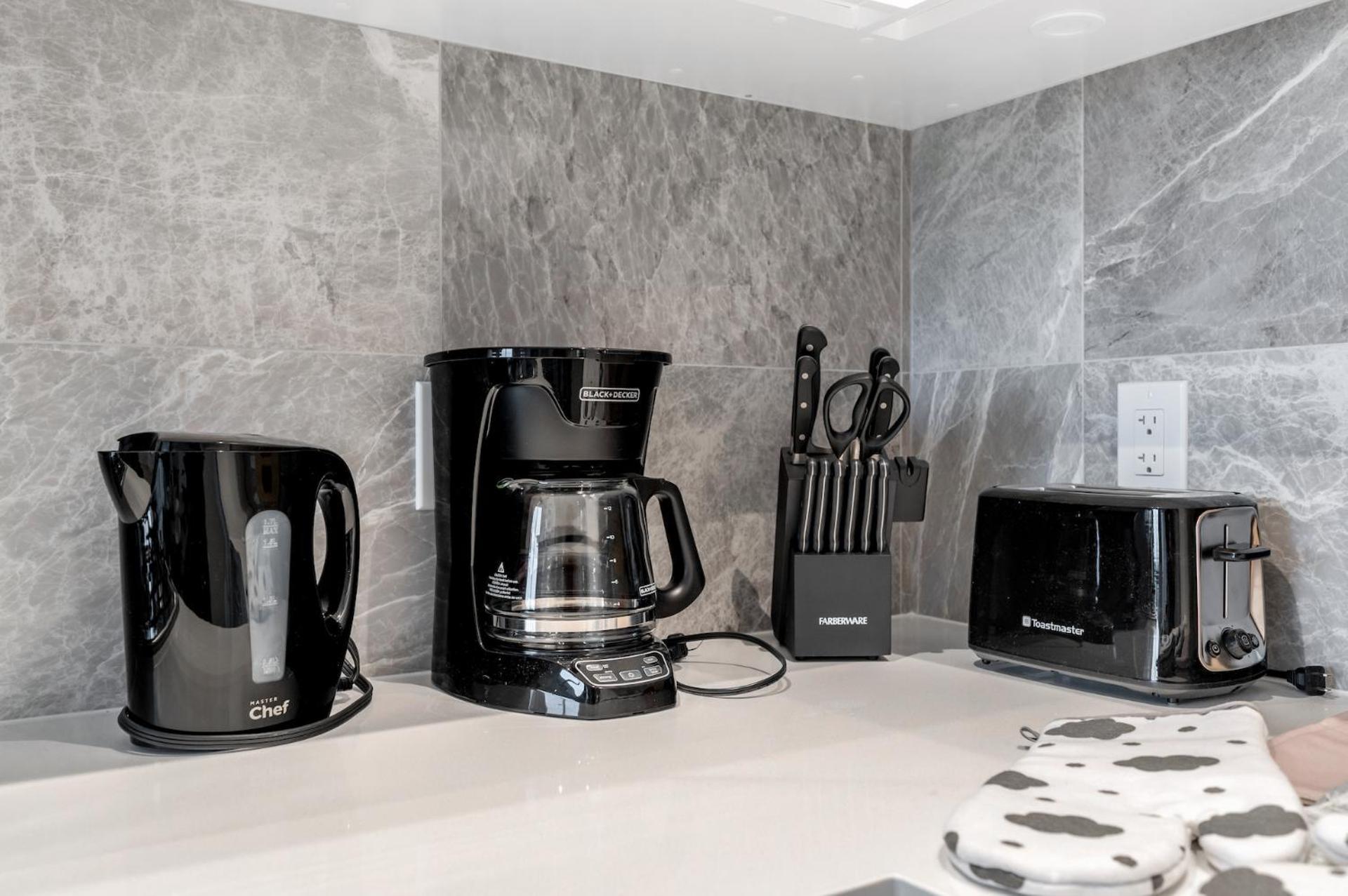Modern Comfort At Ubc: 1Br Condo Near Campus Vancouver Luaran gambar